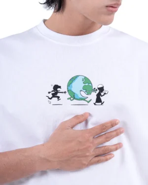 MS - Chasing Dunya T-Shirt Oversized White Bluish 12
